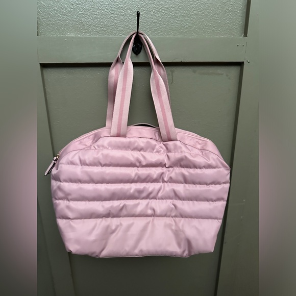 VICTORIA'S SECRET Quilted Duffle Pink Logo Zippered Overnight Travel Lounge Bag - Picture 4 of 4